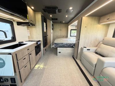 2026 Grand Design Lineage Series M - Photo 9
