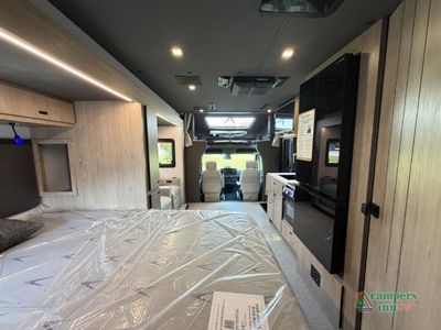 2026 Grand Design Lineage Series M - Photo 14