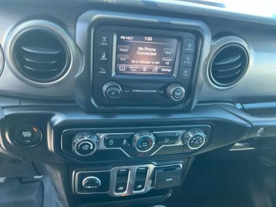 2020 Jeep Wrangler - Photo 12