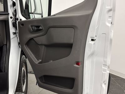 2025 Ford Transit Cargo Van - Photo 23