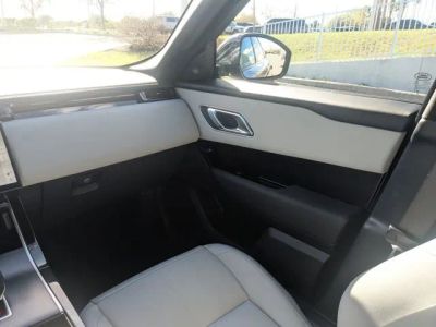2026 Land Rover Range Rover Velar — photo 15 view