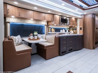 2027 Foretravel Realm Presidential Luxury Villa Bunk (LVB) W/ Spa - Photo 20