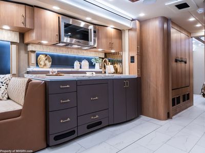 2027 Foretravel Realm Presidential Luxury Villa Bunk (LVB) W/ Spa - Photo 25