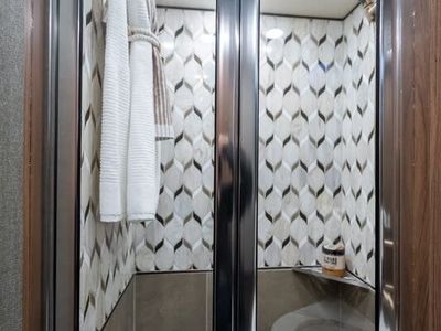 2027 Foretravel Realm Presidential Luxury Villa Bunk (LVB) W/ Spa - Photo 46