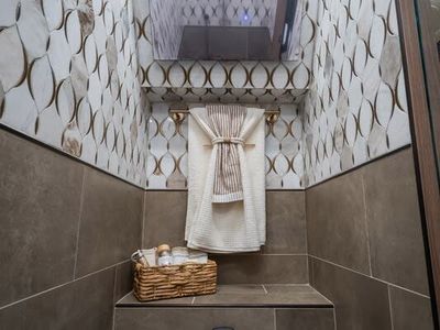 2027 Foretravel Realm Presidential Luxury Villa Bunk (LVB) W/ Spa - Photo 75