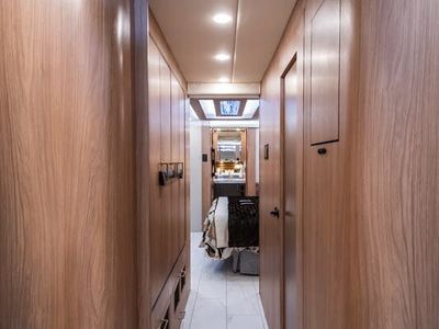 2027 Foretravel Realm Presidential Luxury Villa Bunk (LVB) W/ Spa - Photo 40