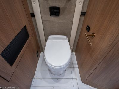 2027 Foretravel Realm Presidential Luxury Villa Bunk (LVB) W/ Spa - Photo 69