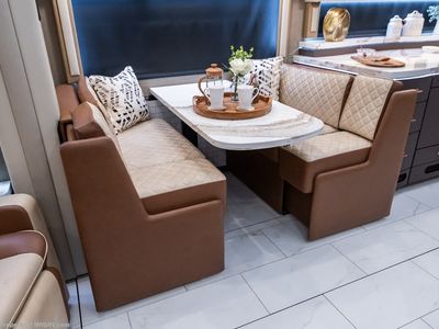 2027 Foretravel Realm Presidential Luxury Villa Bunk (LVB) W/ Spa - Photo 22