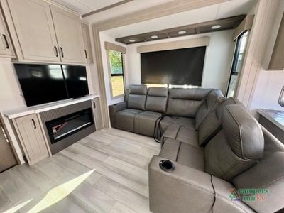 2026 Grand Design Momentum M-Class - Photo 8