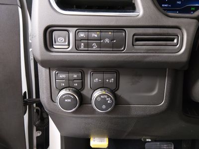 2024 Chevrolet Tahoe - Photo 13