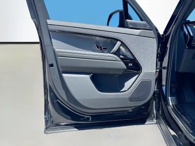 2026 Land Rover Range Rover Sport — photo 22 view