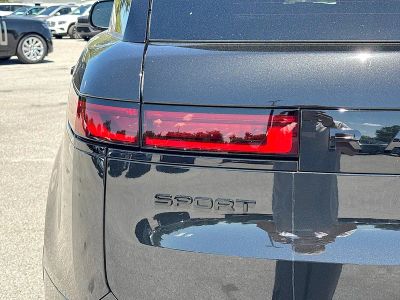 2026 Land Rover Range Rover Sport — photo 10 view