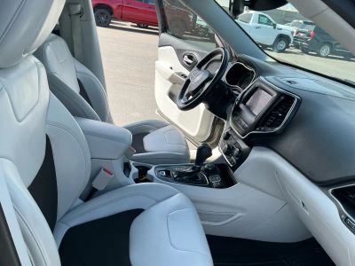 2021 Jeep Cherokee — photo 20 view