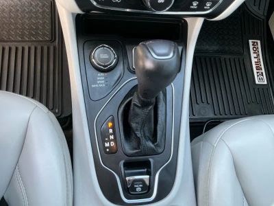 2021 Jeep Cherokee — photo 12 view