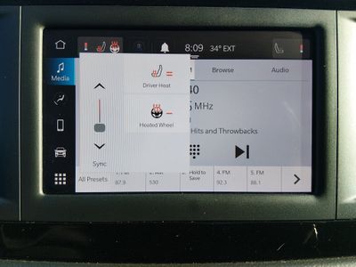 2023 Chrysler Voyager - Photo 17