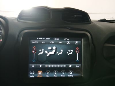 2023 Jeep Renegade - Photo 18