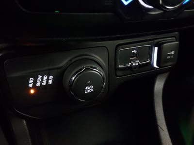 2023 Jeep Renegade - Photo 19