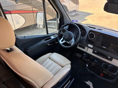 2022 Airstream Atlas - Photo 7