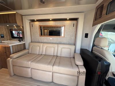 2022 Airstream Atlas - Photo 10