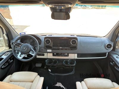 2022 Airstream Atlas - Photo 8