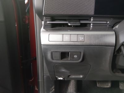 2025 Hyundai Kona — photo 13 view