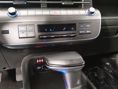 2025 Hyundai Kona — photo 18 view