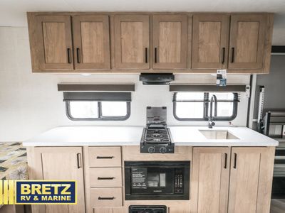 2025 Ember RV E-Series - Photo 9