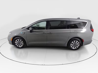 2023 Chrysler Pacifica — interior view
