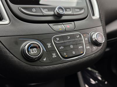 2023 Chevrolet Malibu - Photo 12