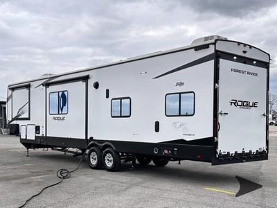 2025 Forest River RV Vengeance Rogue Armored - Photo 10
