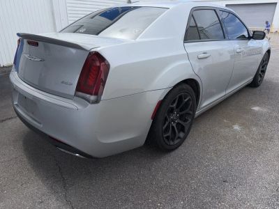 2019 Chrysler 300 - Photo 9