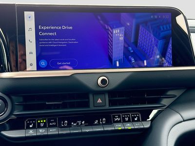 2025 Toyota Crown Signia - Photo 32