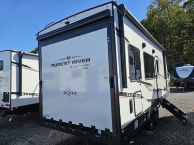 2026 East to West Alta Toy Hauler - Photo 6
