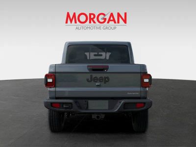 2026 Jeep Gladiator — photo 7 view