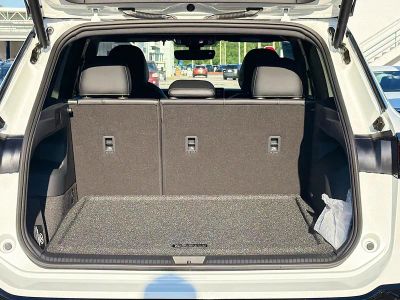 2026 Volkswagen Tiguan — photo 11 view