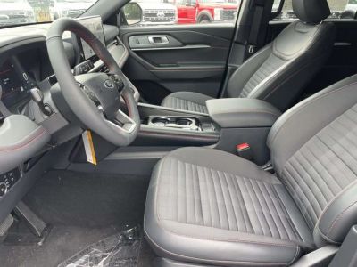 2026 Ford Explorer — photo 15 view