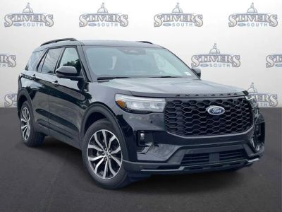 2026 Ford Explorer ST-Line in Black — front three-quarter view