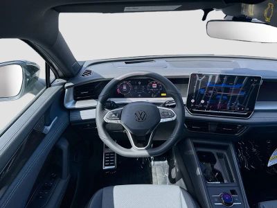 2026 Volkswagen Tiguan — photo 17 view