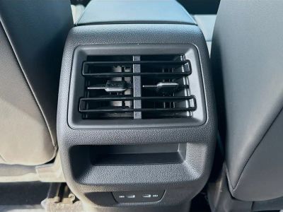2026 Volkswagen Tiguan — photo 19 view