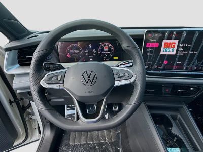 2026 Volkswagen Tiguan — photo 10 view