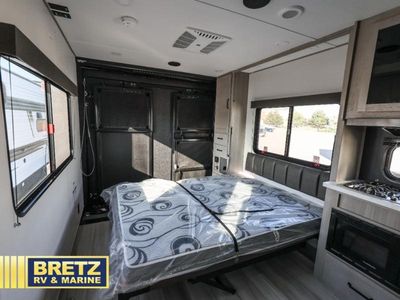 2026 Grand Design Momentum — photo 7 view