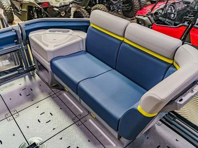 2026 Sea-Doo Switch Cruise Limited 18 - 300 hp Painted - Photo 2