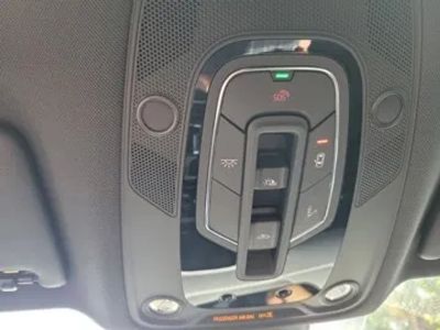 2022 Audi SQ5 Sportback — photo 30 view