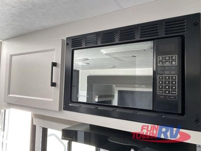 2025 Venture RV Stratus - Photo 27