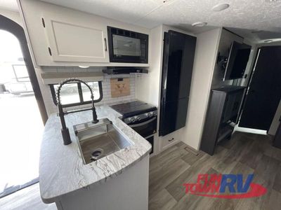 2025 Venture RV Stratus - Photo 5