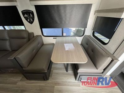 2025 Venture RV Stratus - Photo 30