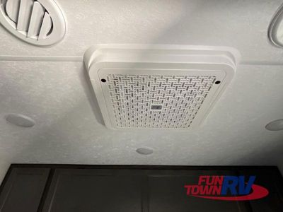 2025 Venture RV Stratus - Photo 36