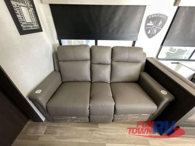 2025 Venture RV Stratus - Photo 31