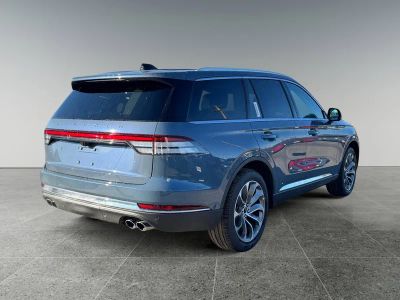 2026 Lincoln Aviator — detail view