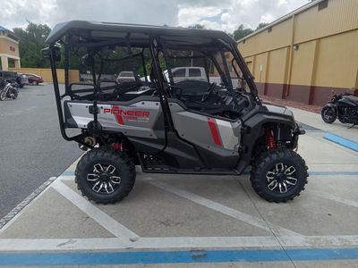 2025 Honda Pioneer 1000-5 Deluxe - Photo 11
